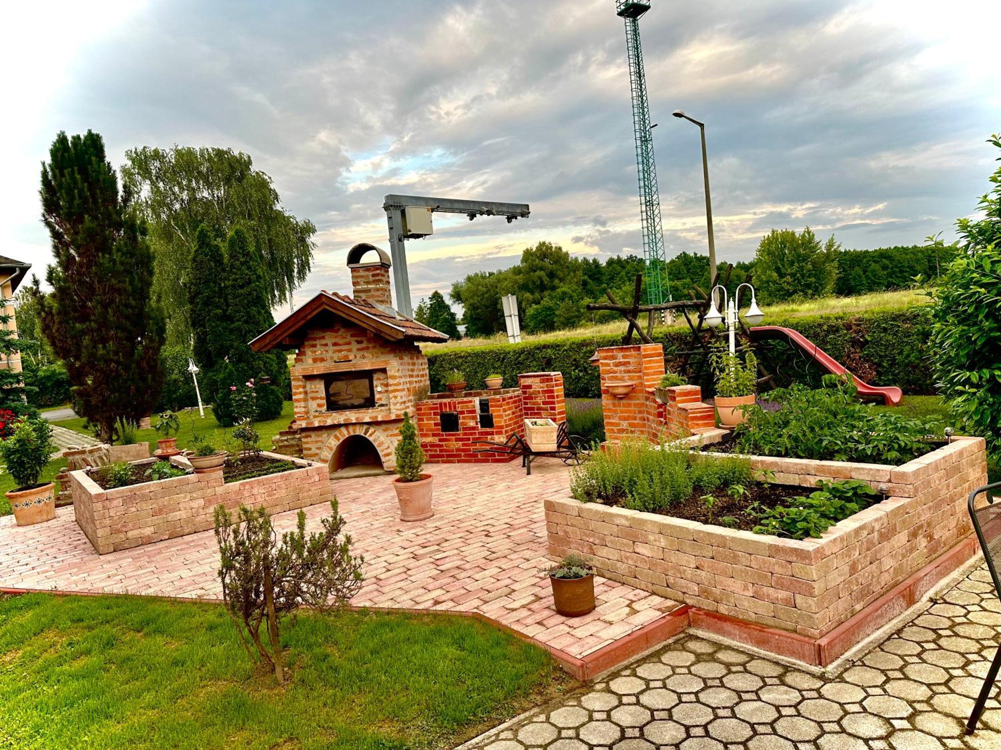 Hotel Zéta Lenti Extérieur photo